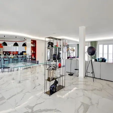 Apartment Luxury 406m2 For 8 With 3 Balconies