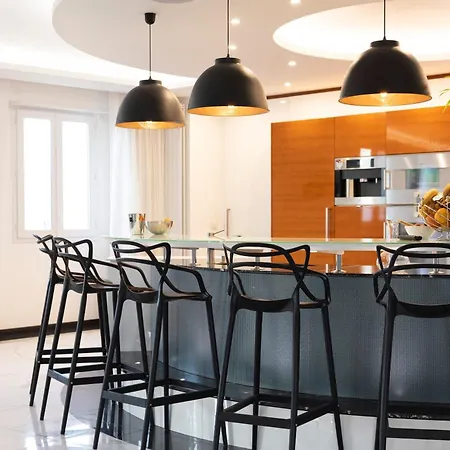 Luxury 406m2 For 8 With 3 Balconies Apartment Puteaux