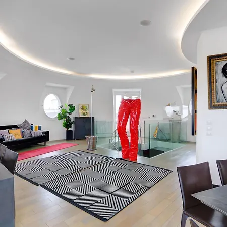 아파트 Luxury 406m2 For 8 With 3 Balconies 쀼또